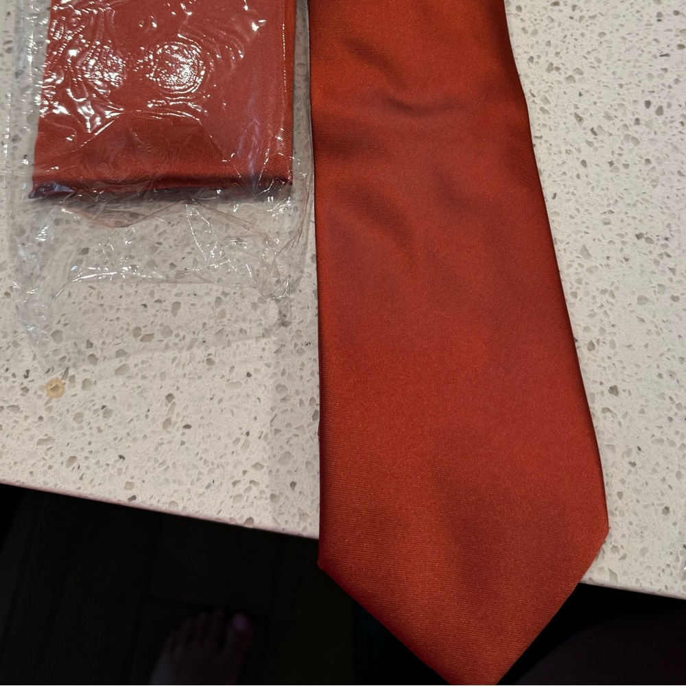 Tie and pocket square